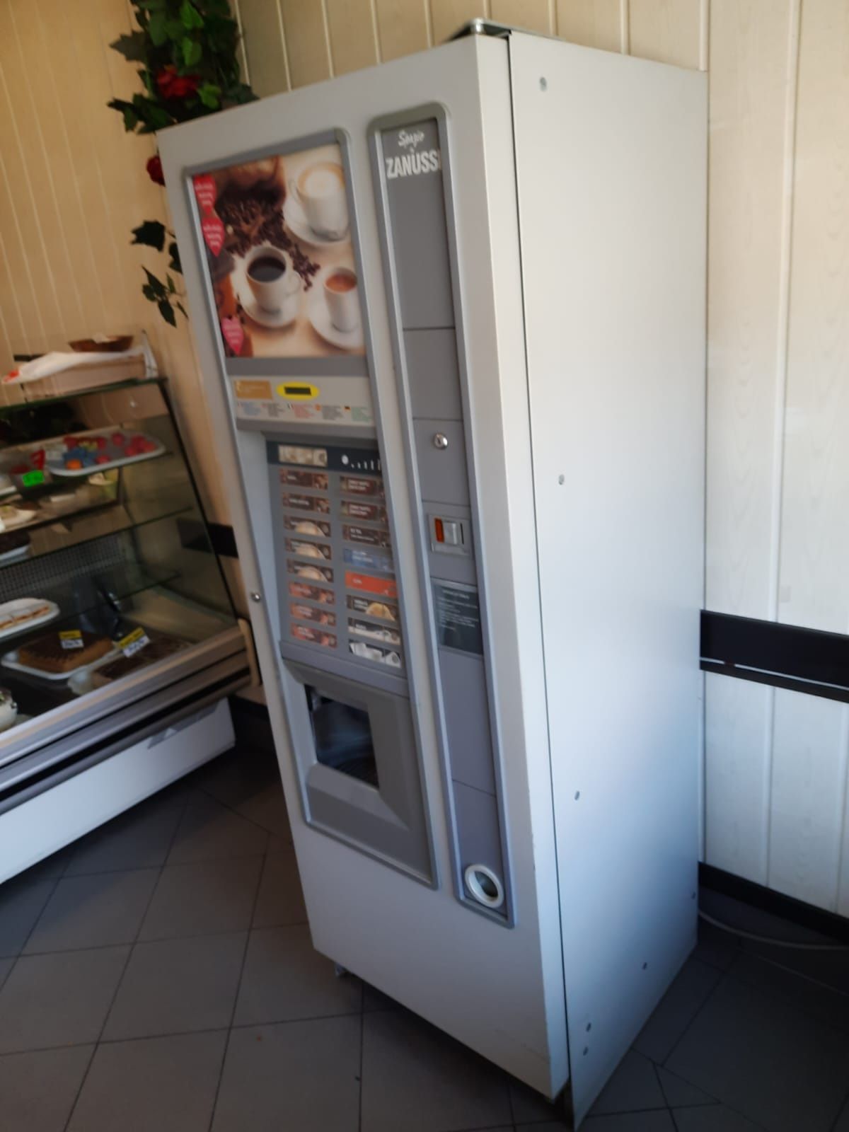 ZANUSSI SPAZIO automat do kawy, herbaty, napojów zimnych i ciep