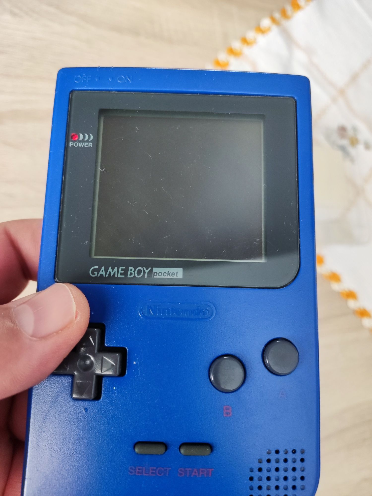 Game Boy pocket na caixa