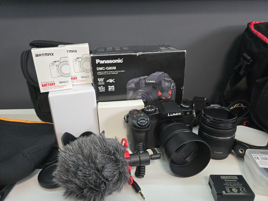 Aparat Panasonic Lumix G85 bezlusterkowiec duży zestaw, mały przebieg