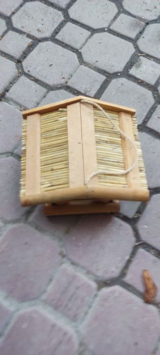 Karmniki dla ptaków różne rodzaje  3 sztuki
