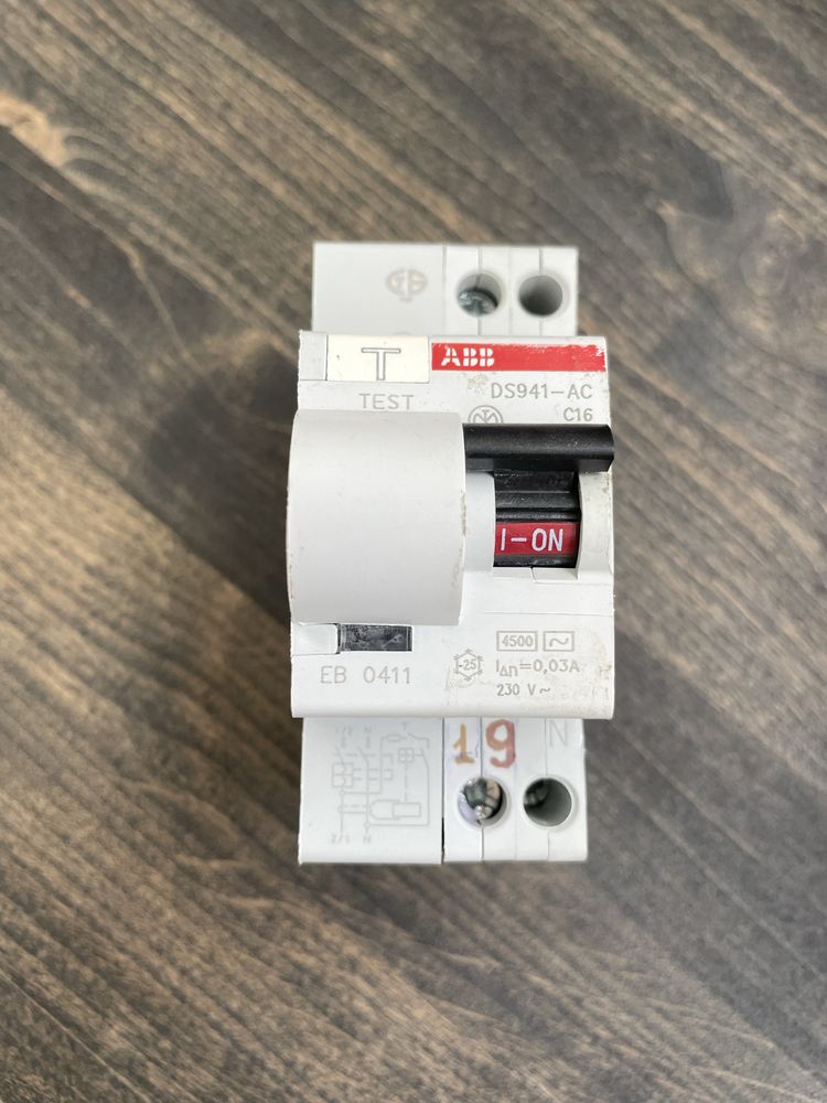 Дифавтомат ABB DS941 AC C16 0.03A