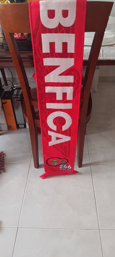 cachecol do Benfica