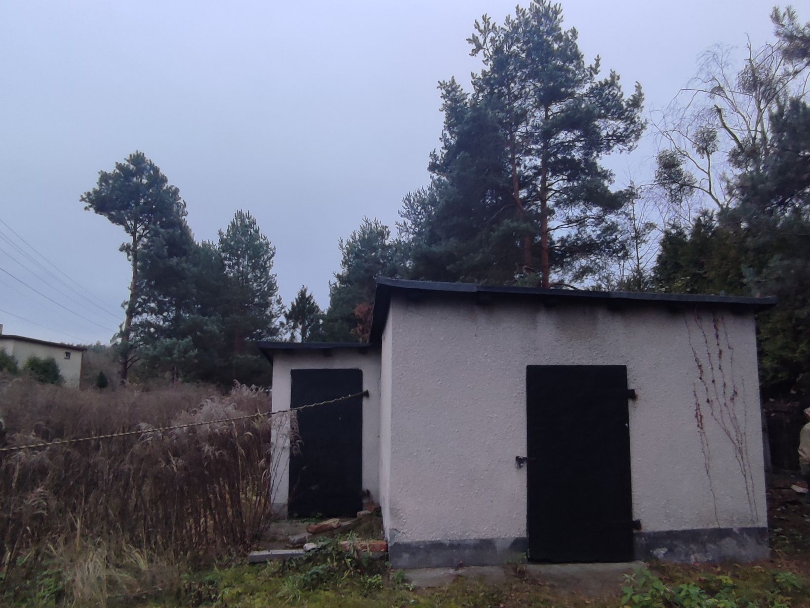 Działka/ Domek pod lasem.