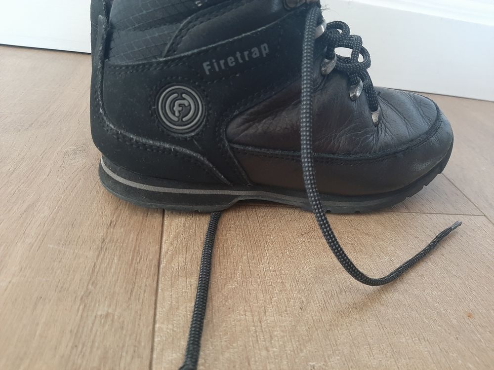 Buty zimowe Firetrap czarne skórzane