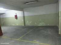 Lugar de garagem c/10m2 - Junto ao Largo Soares dos Reis/Av.Rodrigu...