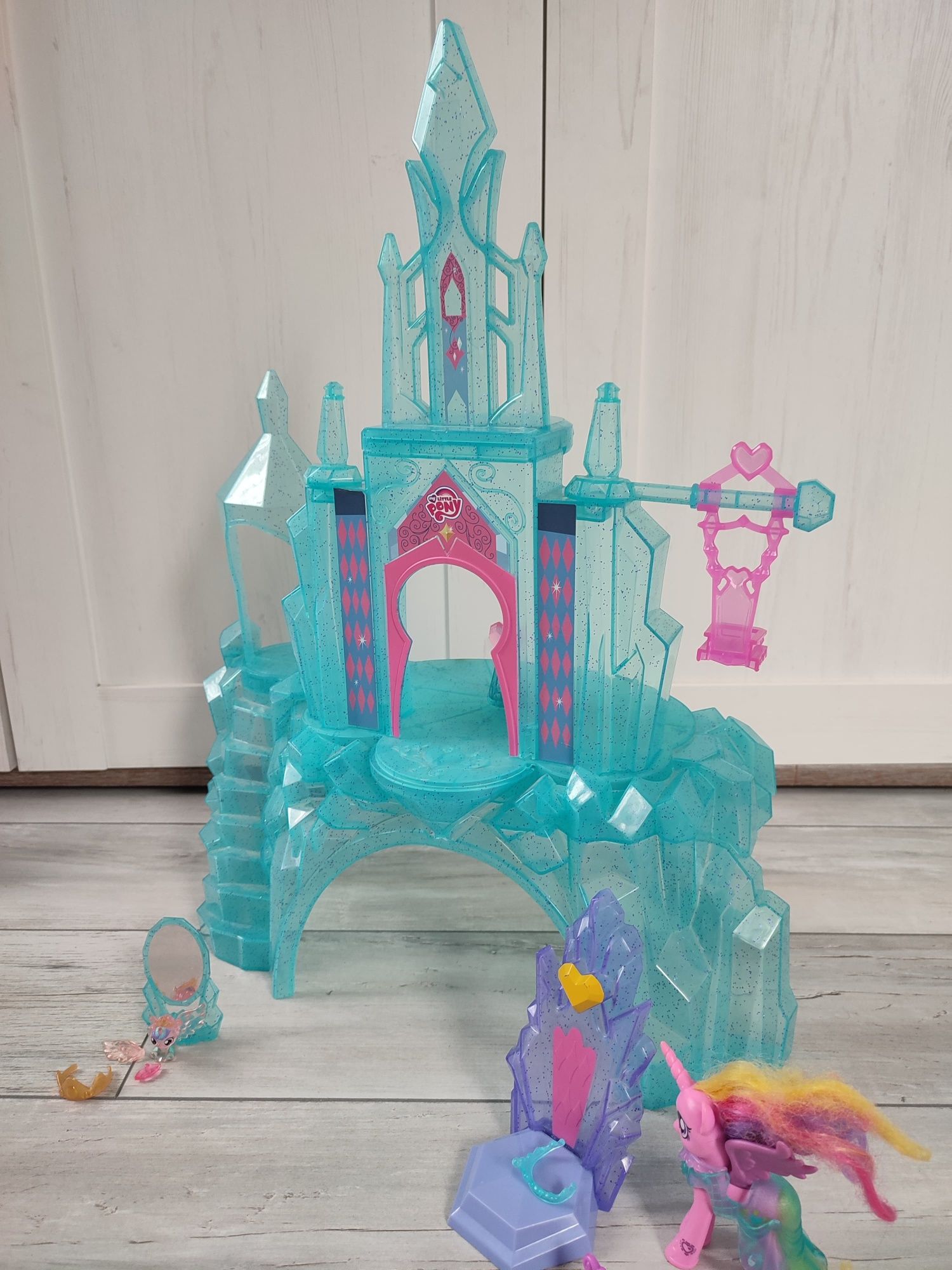 HASBRO MY PONY Krysztalowe królestwo B5255 zamek