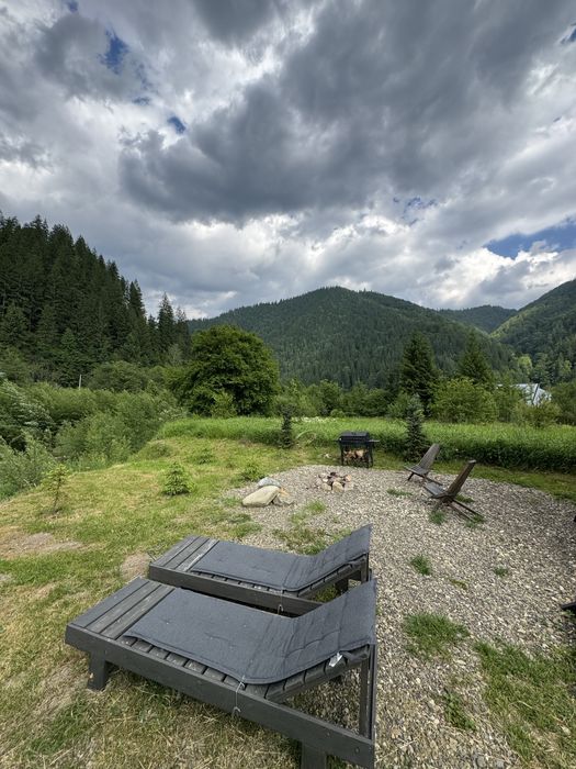 Оренда будинку з чаном в Карпатах | Оренда будинку біля річки