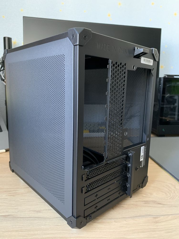 Корпус onsbo C6 Series Black ITX M-ITX