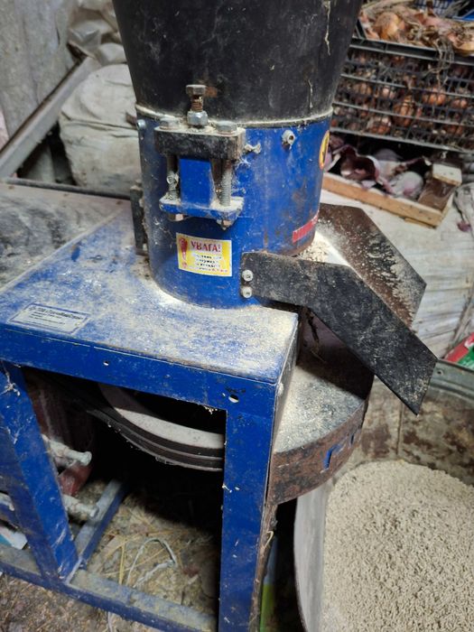Продам гранулятор 250 7.5 клв