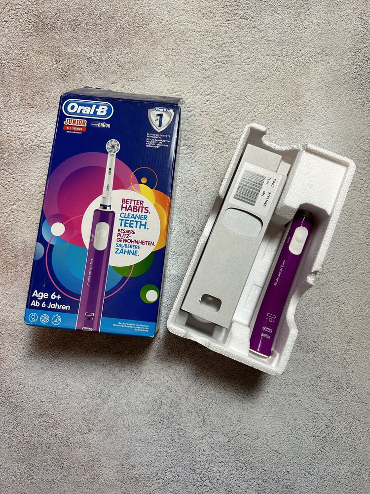 Szczoteczka elektryczna oral-b junior 6+