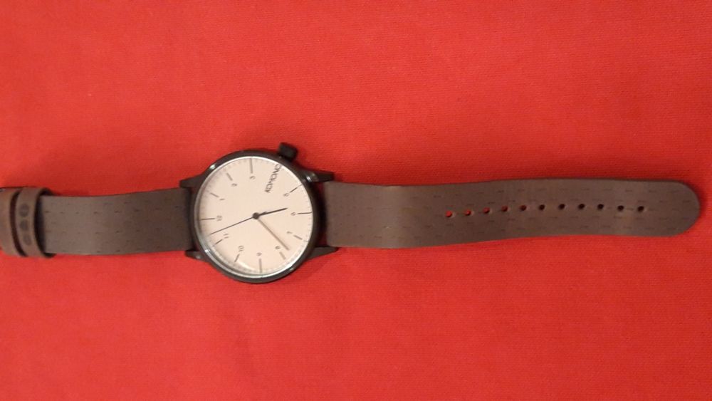 Relógio Komono cinzento