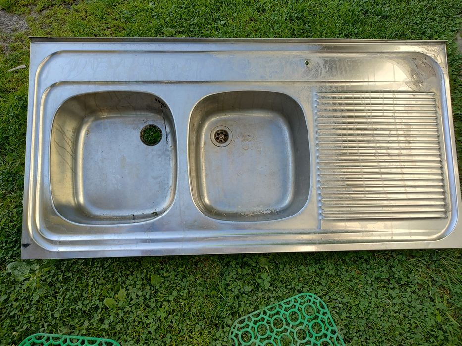 Zlewozmywak dwukomorowy z ociekaczem