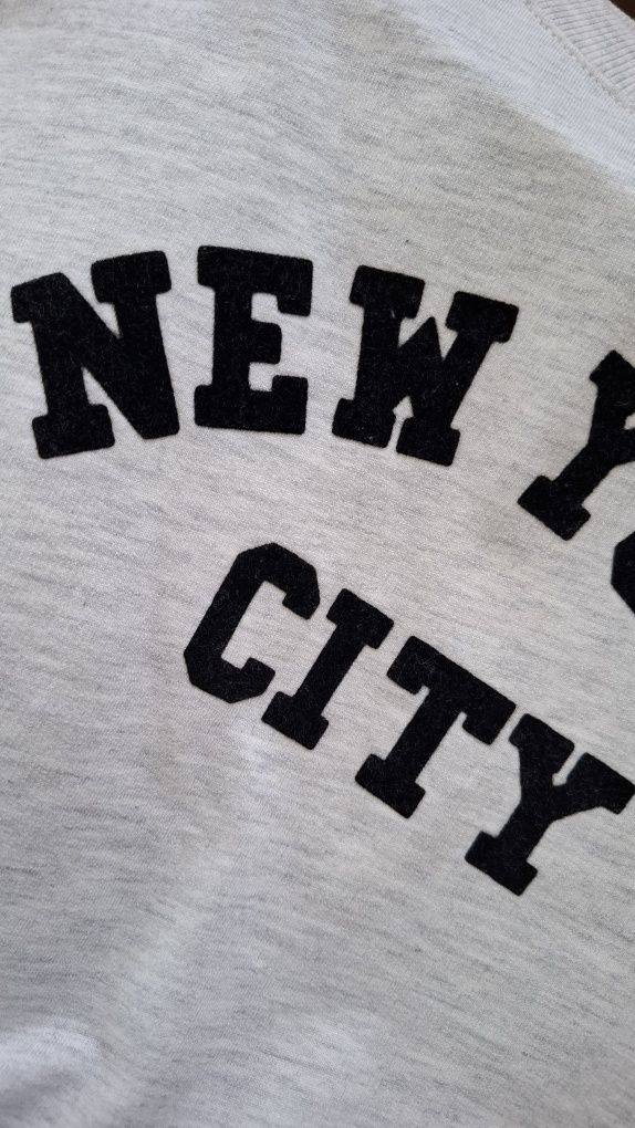 Bluza z welurowym napisem