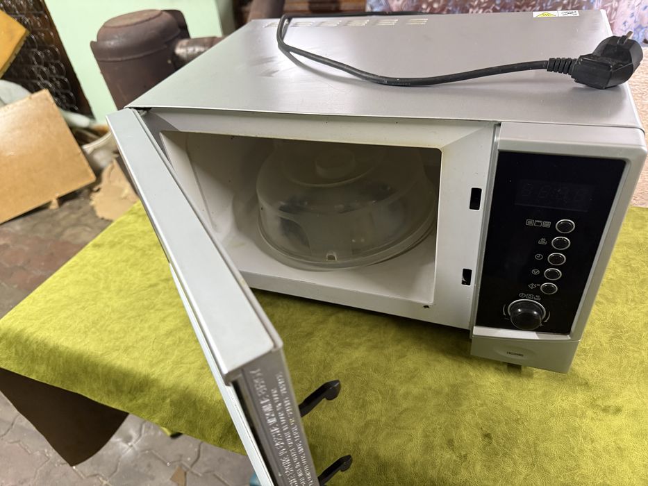Микроволновка электролюкс