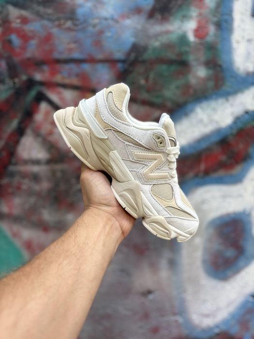 Жіночі кросівки New Balance 9060 light beige