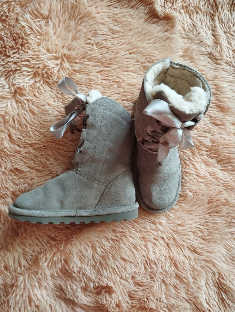 Зимові чобітки ( угі) на дівчинку Bearpaw
