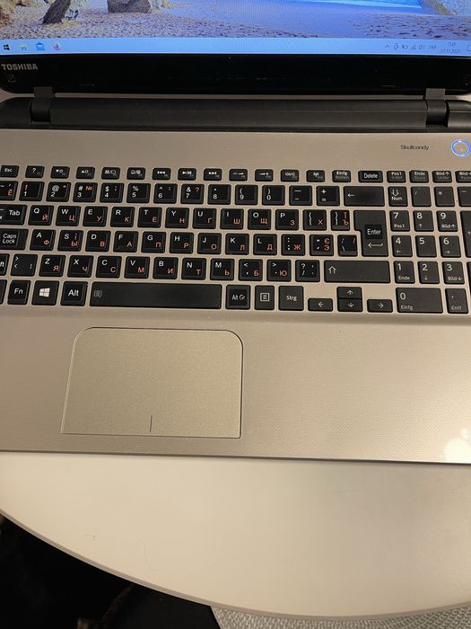 Ноутбук TOSHIBA Satellite 15.6