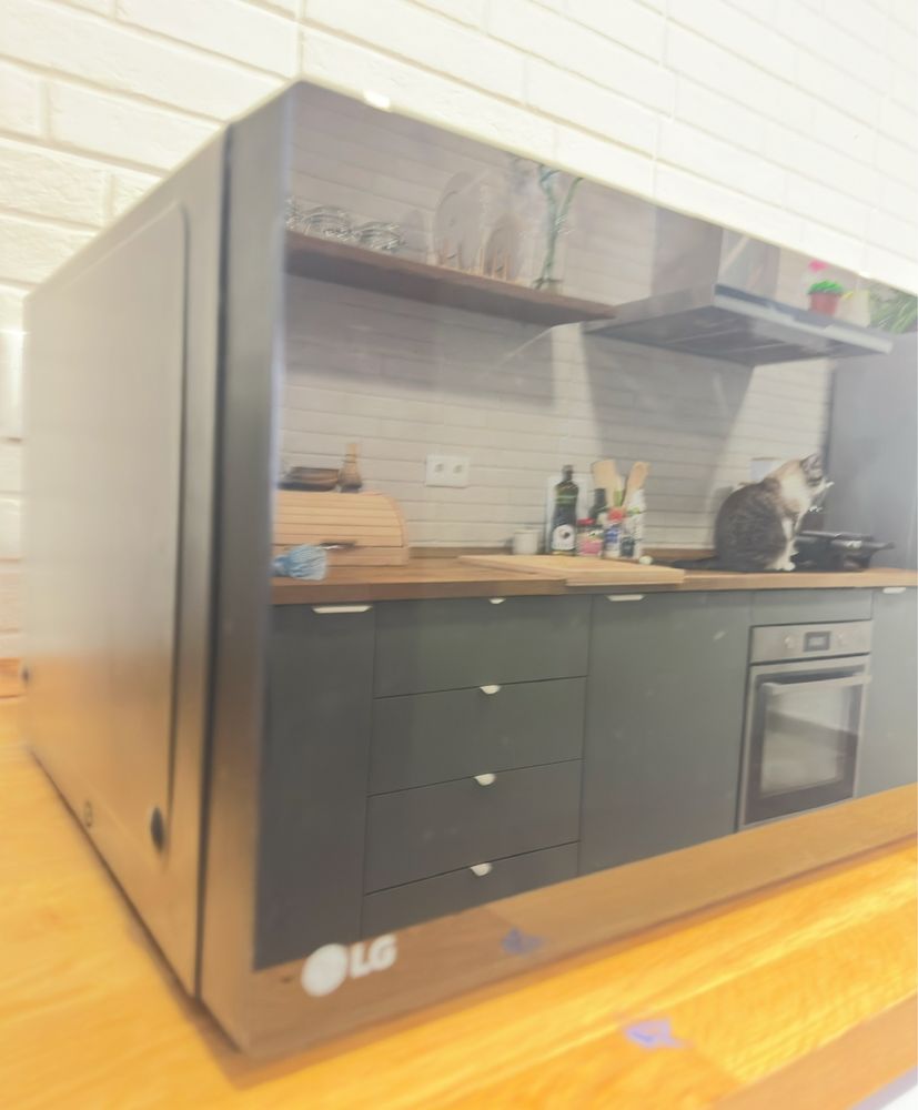 Microondas/forno  LG inverter 32L