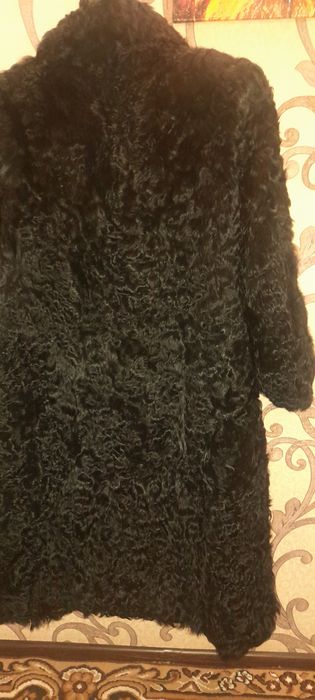 Продам шубу жіночу в доброму стані