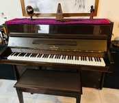 Piano vertical  quase novo