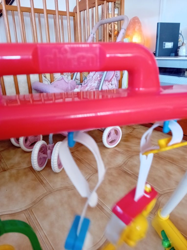 Vendo brinquedo de bebe atividades  em bom estado