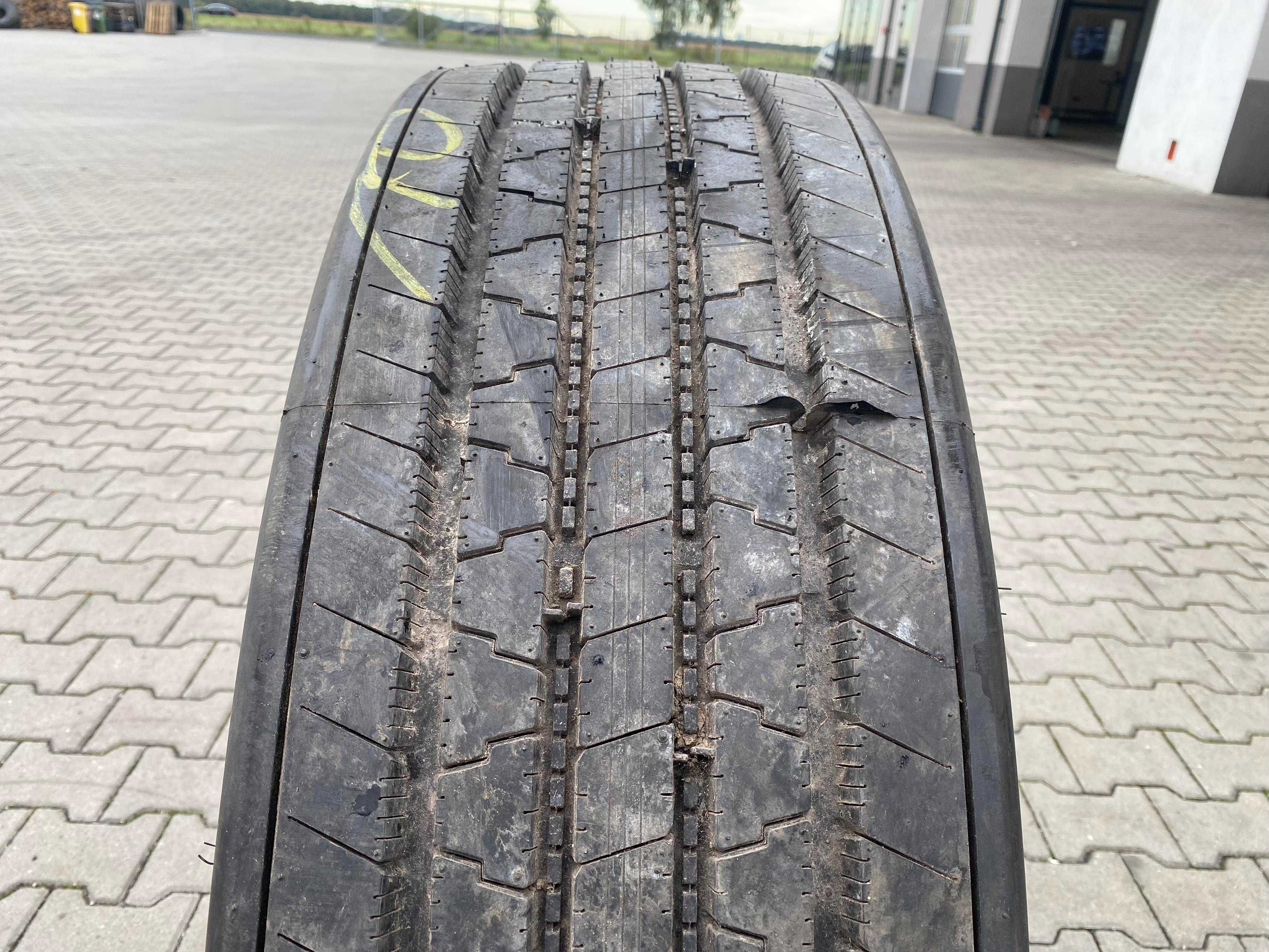 315/80R22.5 Opona FIRESTONE FS400  13-14mm Przód FS 400
