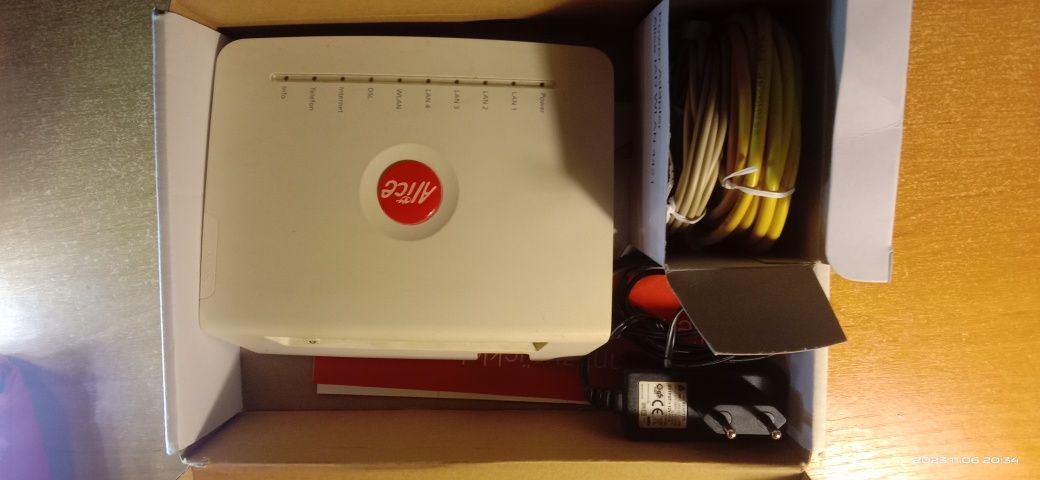 Роутер Alice wlan 4421 Wi-fi