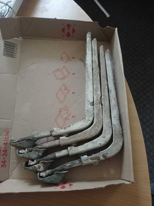 Тримачі під рейлінги на водовідливи Б/У