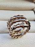 Золотое кольцо змея cartier 585