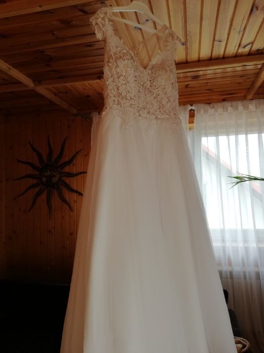 Sprzedam piękna suknię ślubną z salonu Glamour 40/42