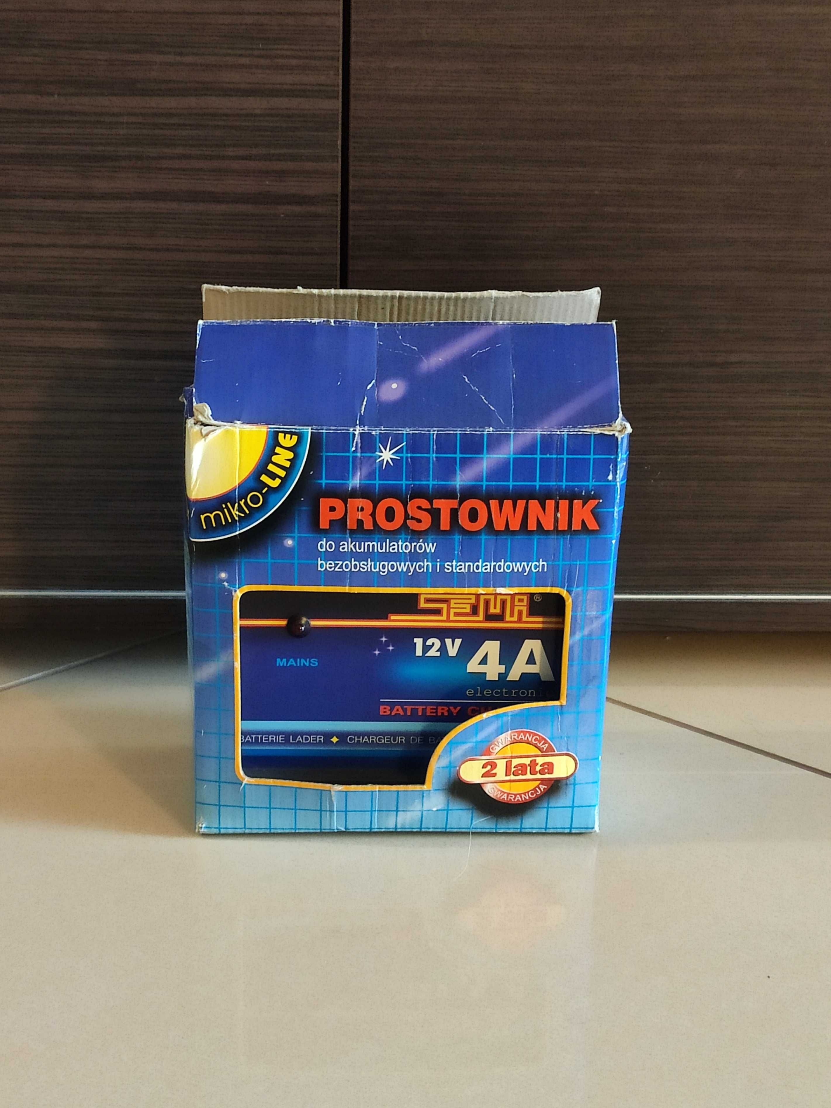 Firmowy prostownik do akumulatorów Semi 4A