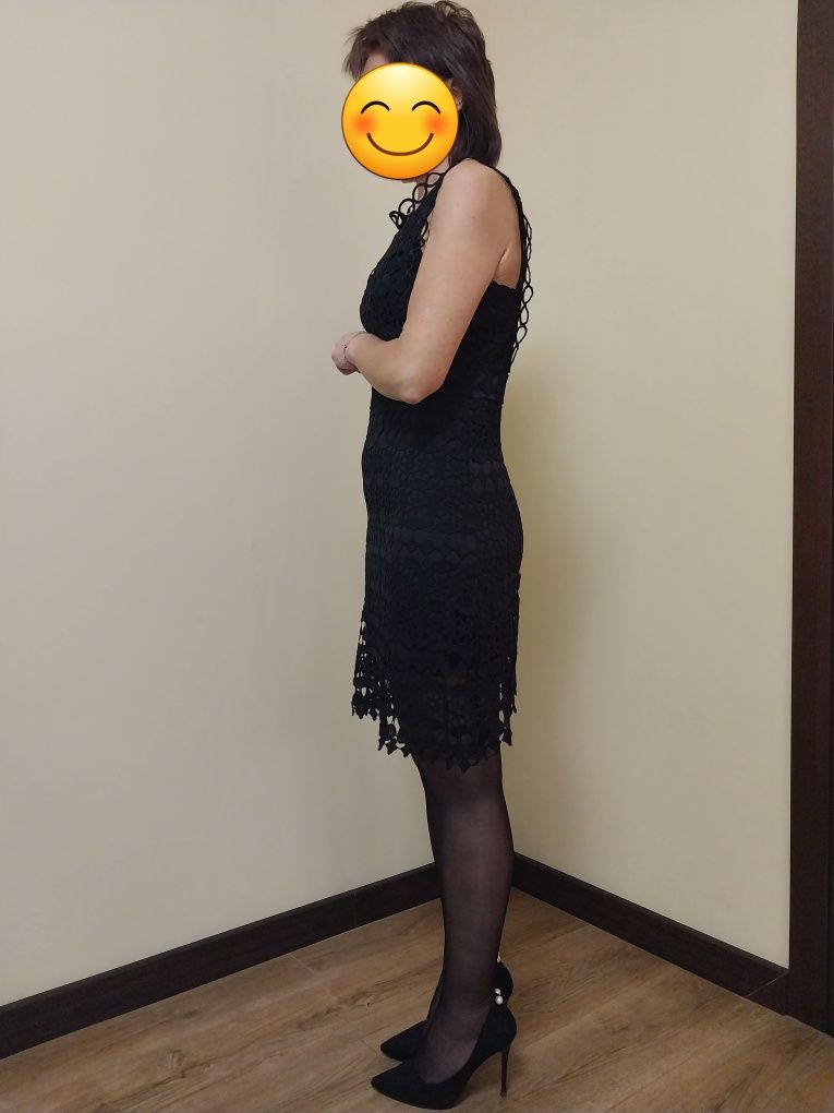 Літнє плаття, сукня. Маленька чорна сукня. Сарафан