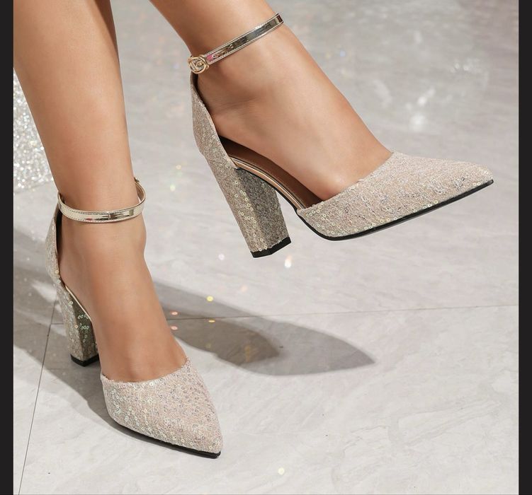 Святкові босоніжки