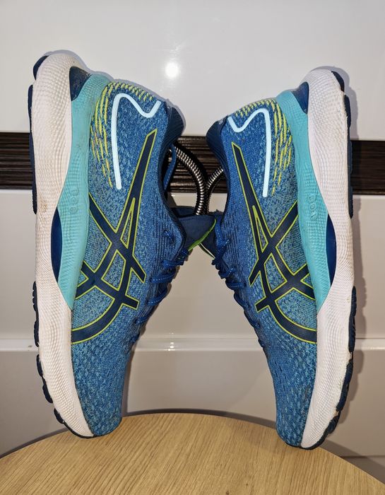 Męskie świetne buty do biegania Asics Gel-Nimbus 24 rozmiar 42.5