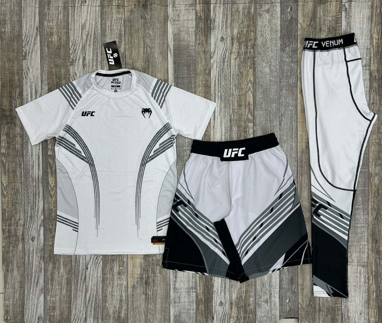 Venum ufc комплекти, рашгард  ( футболка, лосіни і шорти)