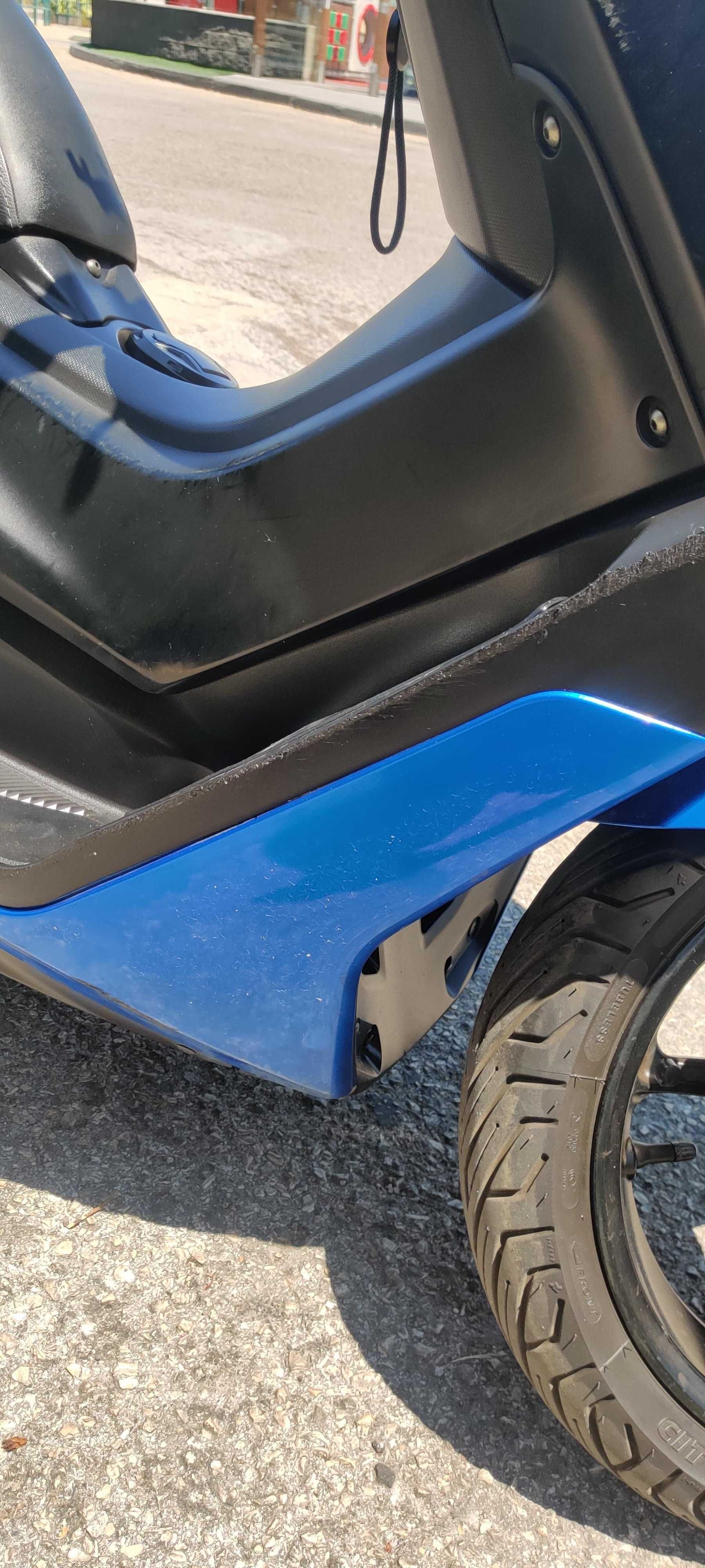 Yamaha NMAX 125 – 2018 – 73.500 km – Bem conservada e pronta a andar