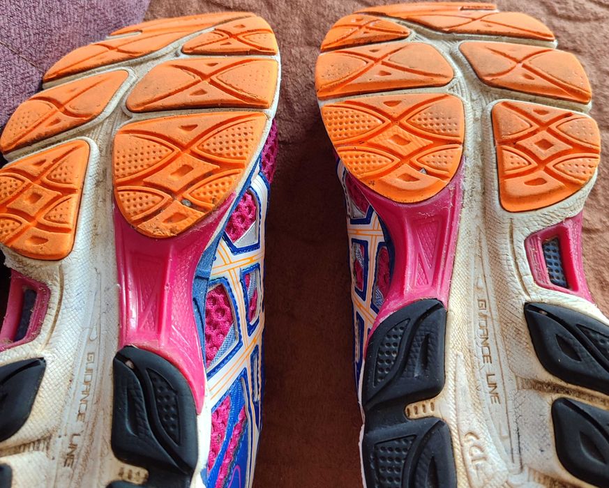 Buty do biegania Asics damskie