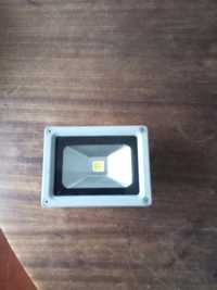 Holofote Led pequeno como novo