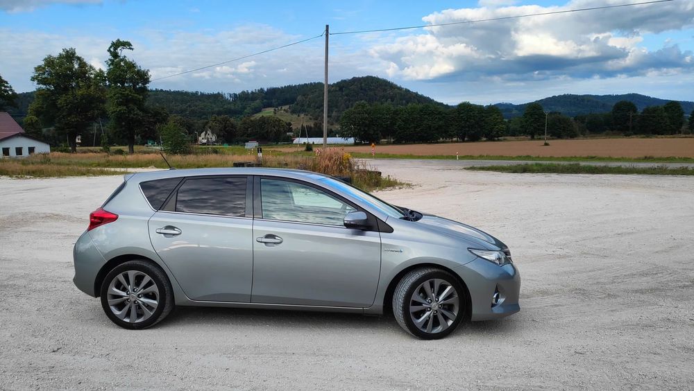 Toyota Auris Sprzedam Toyotę Auris II HSD