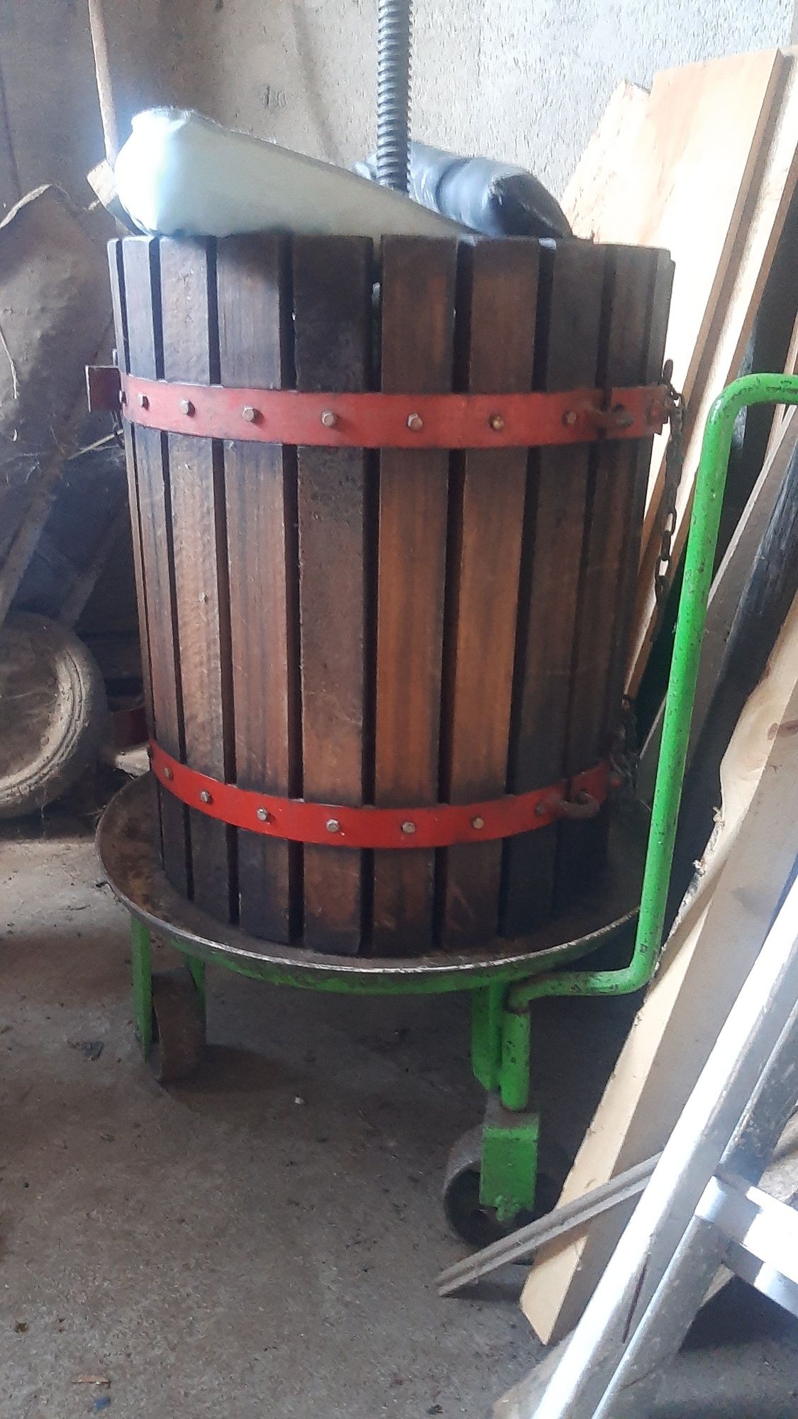 Prensa para uvas