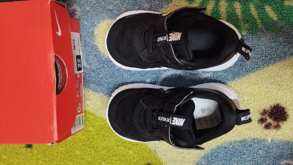 Ténis Nike revolution 5 criança n°22