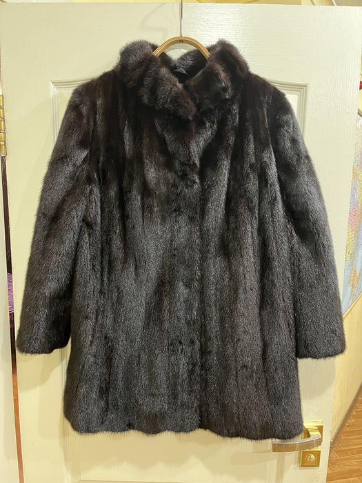 Норкова шубка б/в …