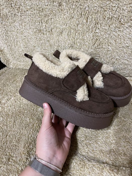 Шоколадні угги 36 розмір,устілка 22 см,трендовий колір,угги маломірки