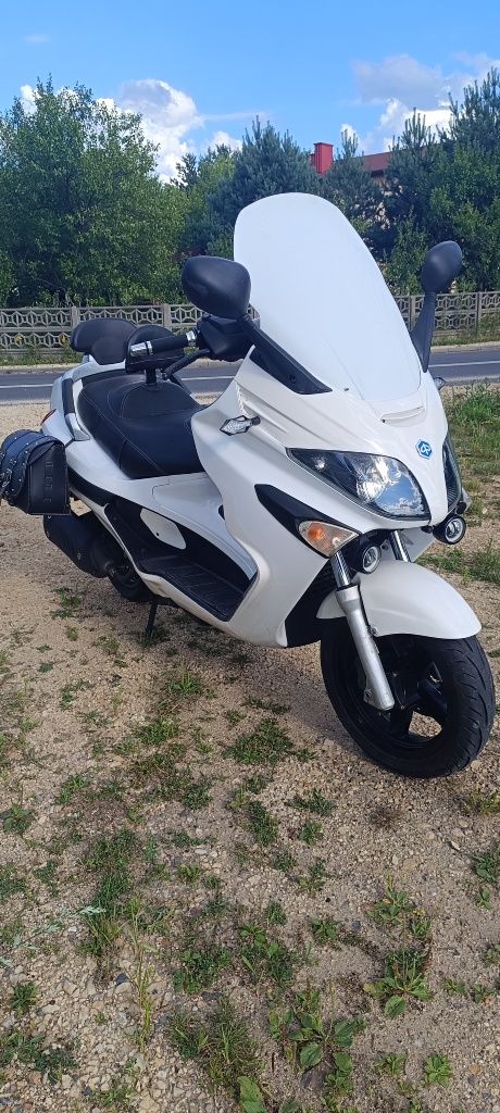 Piaggio x Evo 125