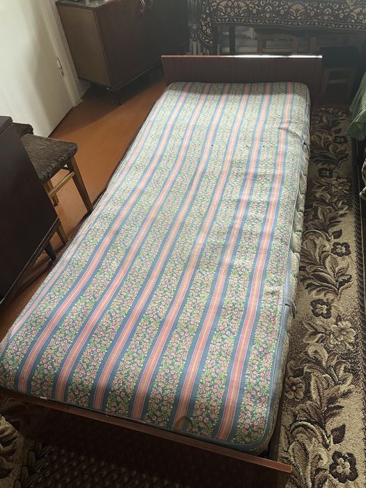 Ліжко………………………….