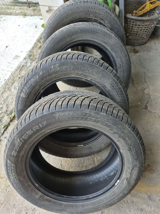 Opony zimowe 235/55 R17