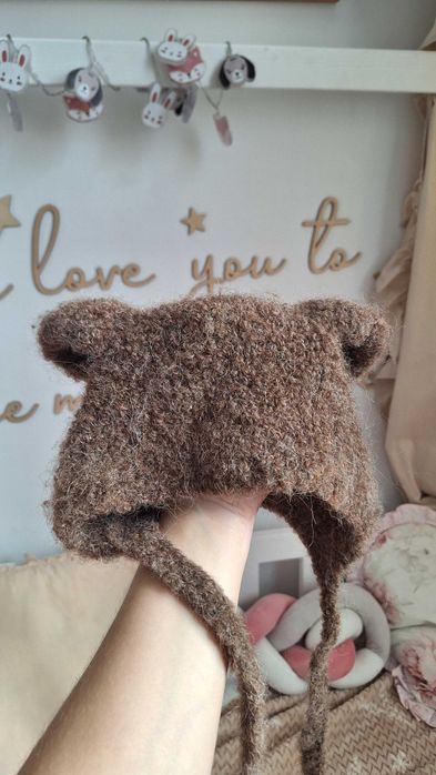 Czapka boucle, wełna merino idealna na zime