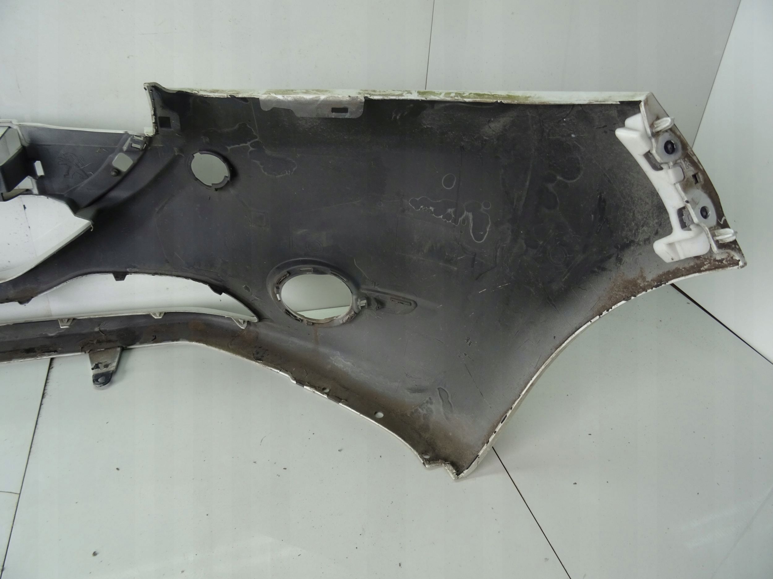 Peugeot zderzak przedni