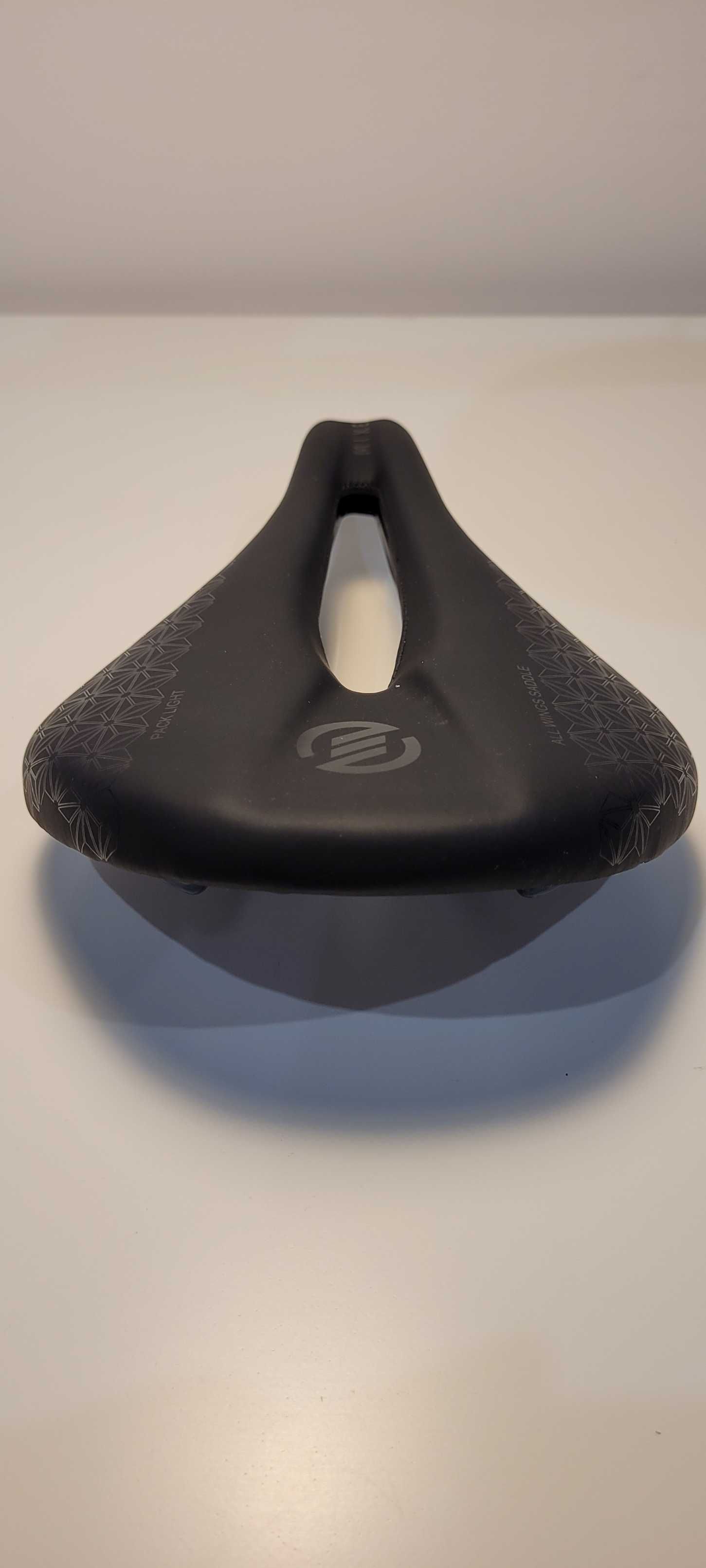 Siodełko rowerowe Carbon Karbon Mixed