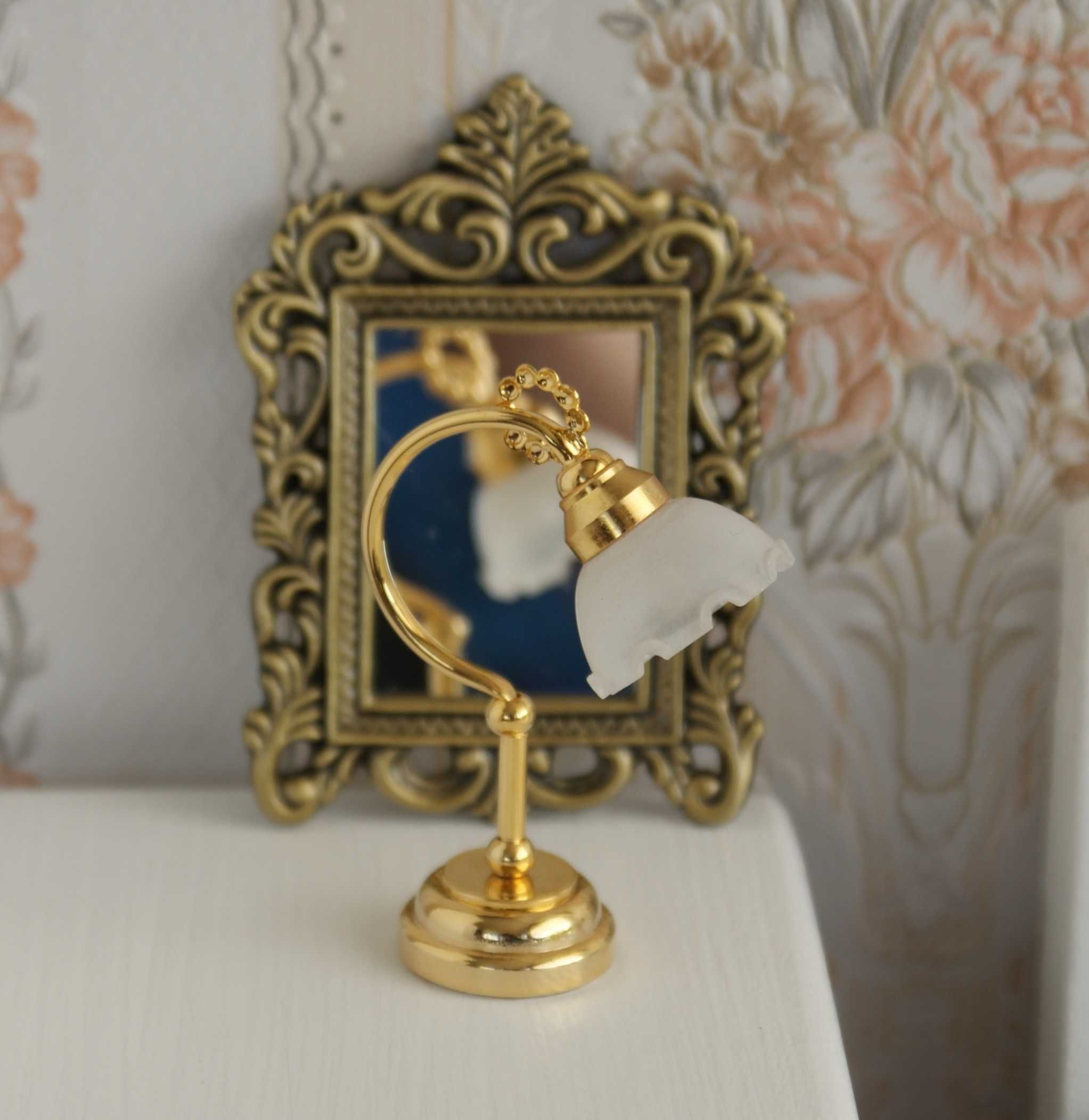Miniaturowa lampka do domków dla lalek w skali 1:6 lub 1:12